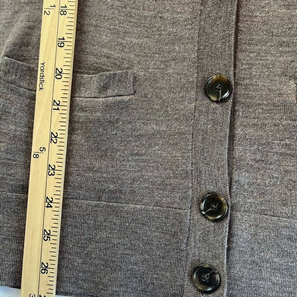 Loft Women's Long Sleeved Cardigan Two Front Pockets Lightweight Size Medium - Picture 3 of 5